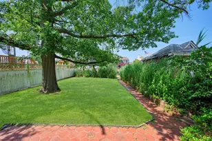 142 Gordon Pl, Freeport, NY 11520 - Photo 37