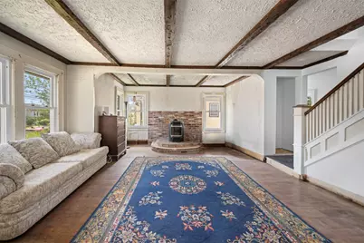 142 Gordon Place, Freeport, NY 11520 - Photo 5