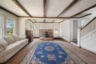 142 Gordon Pl, Freeport, NY 11520 - Photo 5