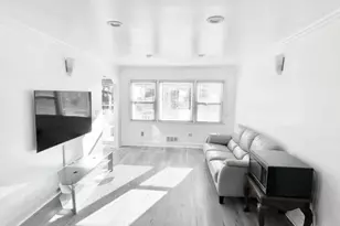 162-15 77th Ave, Fresh Meadows, NY 11366 - Photo 3