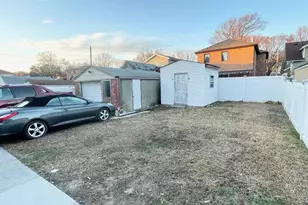 162-15 77th Ave, Fresh Meadows, NY 11366 - Photo 11