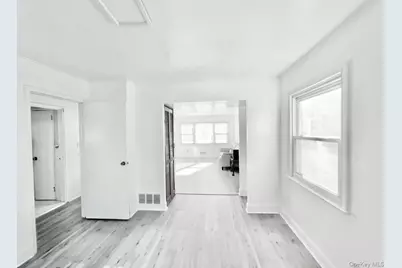 162-15 77 Avenue, Fresh Meadows, NY 11366 - Photo 5