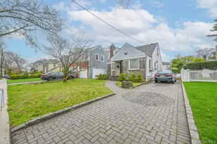 216 Home St, Valley Stream, NY 11580 - Photo 3