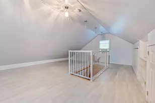 216 Home St, Valley Stream, NY 11580 - Photo 13