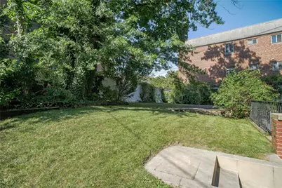 19511 Woodhull Avenue, Hollis, NY 11423 - Photo 13