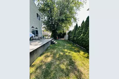 31 Woodward Street, Roslyn Heights, NY 11577 - Photo 25