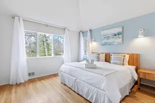 12 Douglas Ct, Hampton Bays, NY 11946 - Photo 17