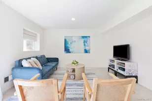 12 Douglas Ct, Hampton Bays, NY 11946 - Photo 25