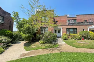 40-01 Little Neck Pkwy, Little Neck, NY 11363 - Photo 19