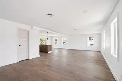 775 S 9th Street, Lindenhurst, NY 11757 - Photo 15