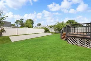 747 New St, Uniondale, NY 11553 - Photo 3