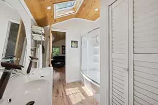 8 Towle Pl, Glen Cove, NY 11542 - Photo 15