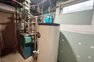 203 29th St, Lindenhurst, NY 11757 - Photo 21