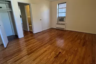 325 E 201st St, Bronx, NY 10458 - Photo 9