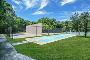 158 Gothic Cir, Manorville, NY 11949 - Photo 33