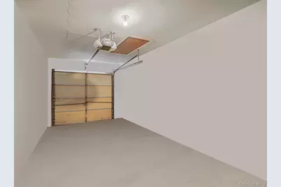 158 Gothic Circle, Manorville, NY 11949 - Photo 17