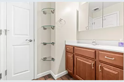 1002 Willow Lane, Valley Stream, NY 11580 - Photo 17