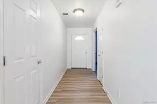 911 Altessa Blvd, Melville, NY 11747 - Photo 3