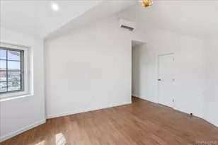 150-33 Hawtree St, Ozone Park, NY 11417 - Photo 29