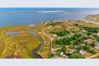 63 Washington Avenue, Mastic Beach, NY 11951 - Photo 15