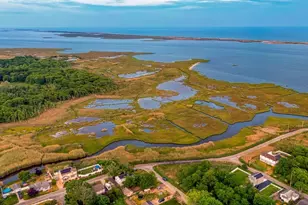 63 Washington Ave, Mastic Beach, NY 11951 - Photo 13