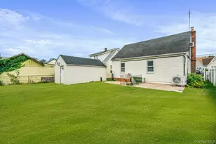 325 Pennsylvania Ave, Roosevelt, NY 11575 - Photo 23