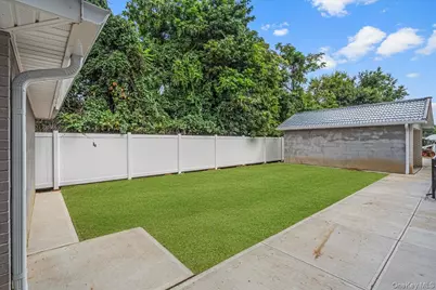 150-21 Hawtree Street, Ozone Park, NY 11417 - Photo 37