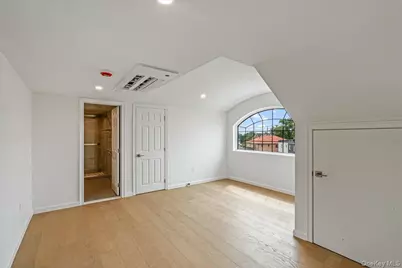 150-21 Hawtree Street, Ozone Park, NY 11417 - Photo 33