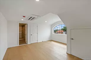 150-21 Hawtree St, Ozone Park, NY 11417 - Photo 33