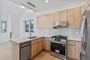 150-25 Hawtree St, Ozone Park, NY 11417 - Photo 23