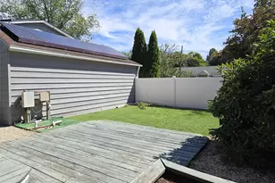 945 Benedict St, Bohemia, NY 11716 - Photo 27