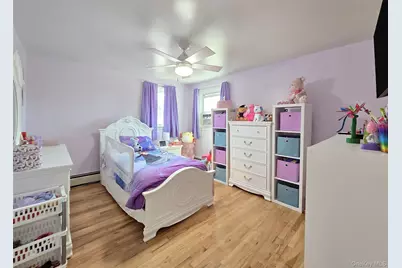 945 Benedict Street, Bohemia, NY 11716 - Photo 11