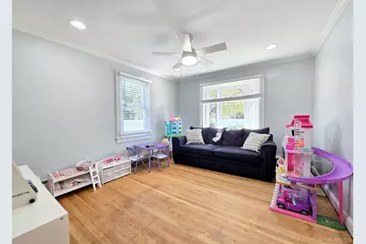 945 Benedict Street, Bohemia, NY 11716 - Photo 15