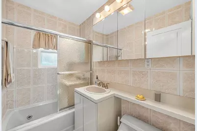 4818 190th Street, Fresh Meadows, NY 11365 - Photo 13