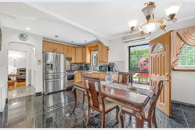 4818 190th Street, Fresh Meadows, NY 11365 - Photo 7