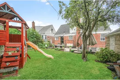 4818 190th Street, Fresh Meadows, NY 11365 - Photo 33