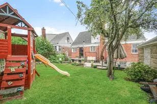 48-18 190th St, Fresh Meadows, NY 11365 - Photo 33