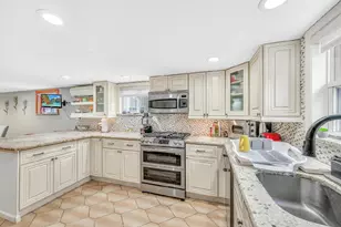 48-18 190th St, Fresh Meadows, NY 11365 - Photo 19