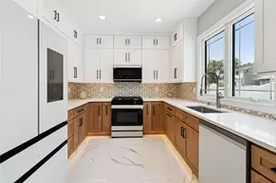 10 Locust St, Hicksville, NY 11801 - Photo 11