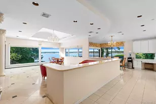 512 E Shore Rd, Great Neck, NY 11024 - Photo 19