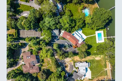 512 E Shore Road, Great Neck, NY 11024 - Photo 5