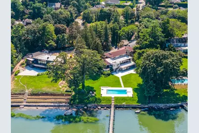 512 E Shore Road, Great Neck, NY 11024 - Photo 3