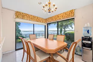 512 E Shore Rd, Great Neck, NY 11024 - Photo 23