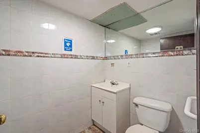 8702 188th Street, Jamaica, NY 11423 - Photo 23