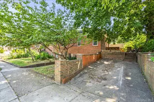 87-02 188th St, Jamaica, NY 11423 - Photo 31