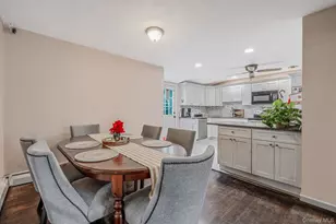 39 Aron Dr, Bohemia, NY 11716 - Photo 5