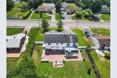 39 Aron Drive, Bohemia, NY 11716 - Photo 23