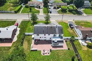 39 Aron Dr, Bohemia, NY 11716 - Photo 23