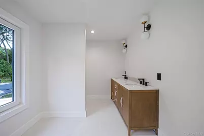 628 Meadow Road, Smithtown, NY 11754 - Photo 35