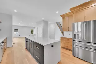 628 Meadow Rd, Smithtown, NY 11754 - Photo 9